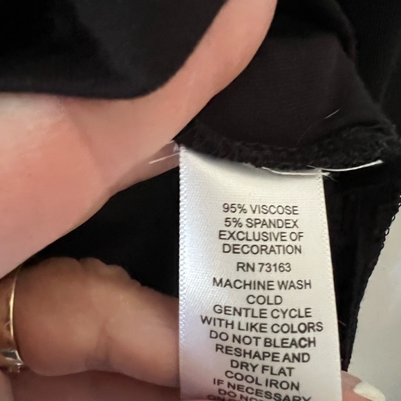 Cable & Gauge Black Jeweled Long Sleeve Open Slitted Top Size Small - Picture 6 of 8